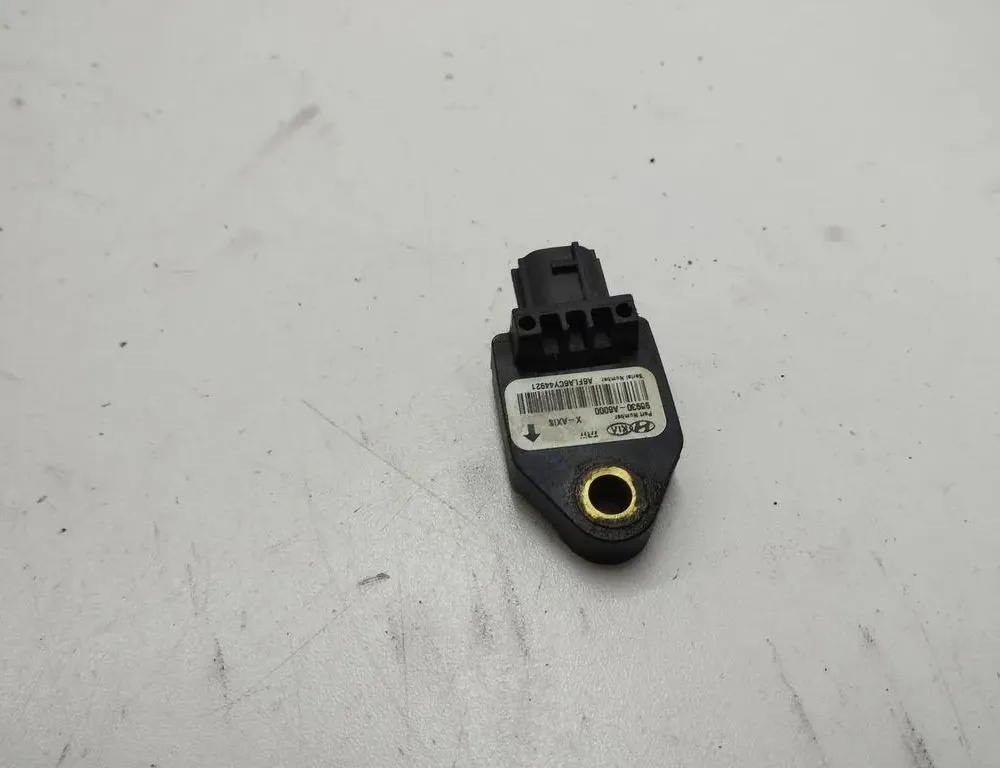 HYUNDAI i30 GD (2 generation) (2012-2017) Capteur d'impact côté droit 95930A6000 34943010