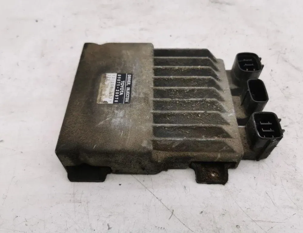 TOYOTA Avensis 2 generation (2002-2009) Calculateur d'injecteurs de carburant 8987120070,1310001371 31184491