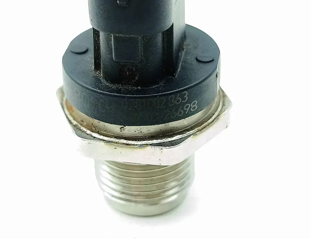 HYUNDAI i30 GD (2 generation) (2012-2017) Capteur de pression de carburant 0281002863 34939424