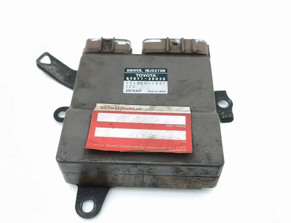TOYOTA RAV4 2 generation (XA20) (2000-2006) Calculateur d'injecteurs de carburant 8987120030 33333655