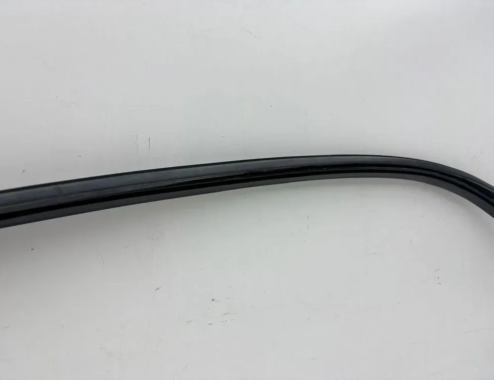 PORSCHE 911 996 (1998-2005) Moulure de fenêtre de porte avant droite 34959947