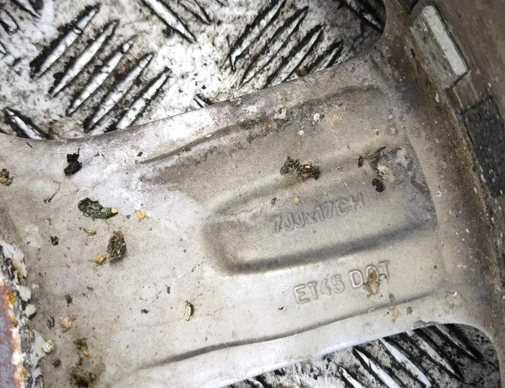 TOYOTA Avensis 2 generation (2002-2009) Roue 34449840