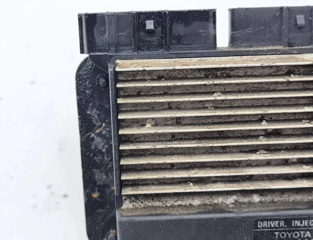 TOYOTA Corolla E120 (2000-2008) Calculateur d'injecteurs de carburant 8987120050 34946149