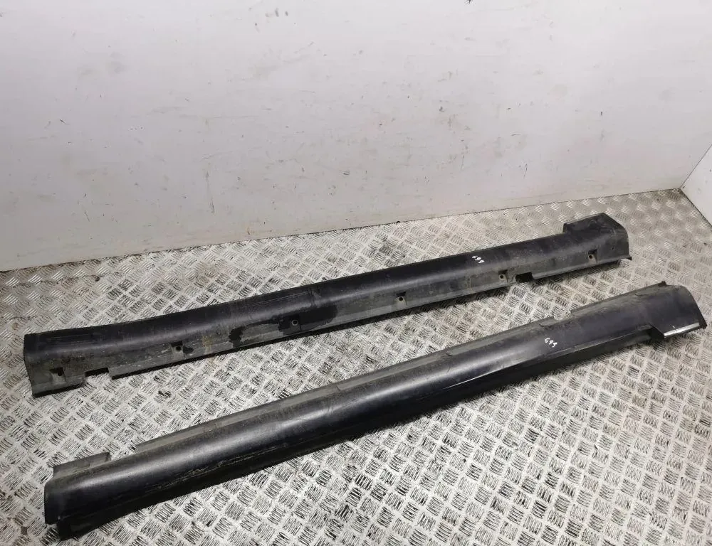 INFINITI FX Couvercle de jupe latérale en plastique côté gauche 76850CG000 34944908