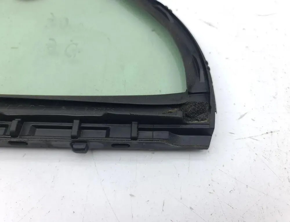 LEXUS IS XE30 (2013-2024) Lunette de porte arrière droite 34953822