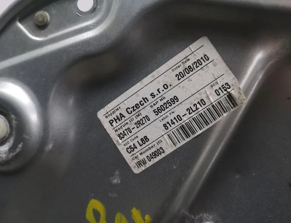 HYUNDAI i30 GD (2 generation) (2012-2017) Lève-vitre de porte arrière gauche 834702R270 34939407