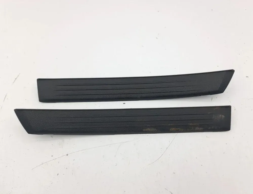 LEXUS IS XE30 (2013-2024) Garniture de seuil arrière gauche 6791553030 34953818