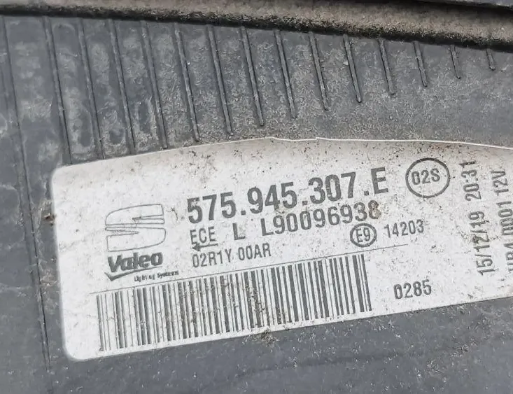 SEAT Ateca 1 generation (2016-2024) Feu arrière de hayon côté gauche 575945307E 34469938