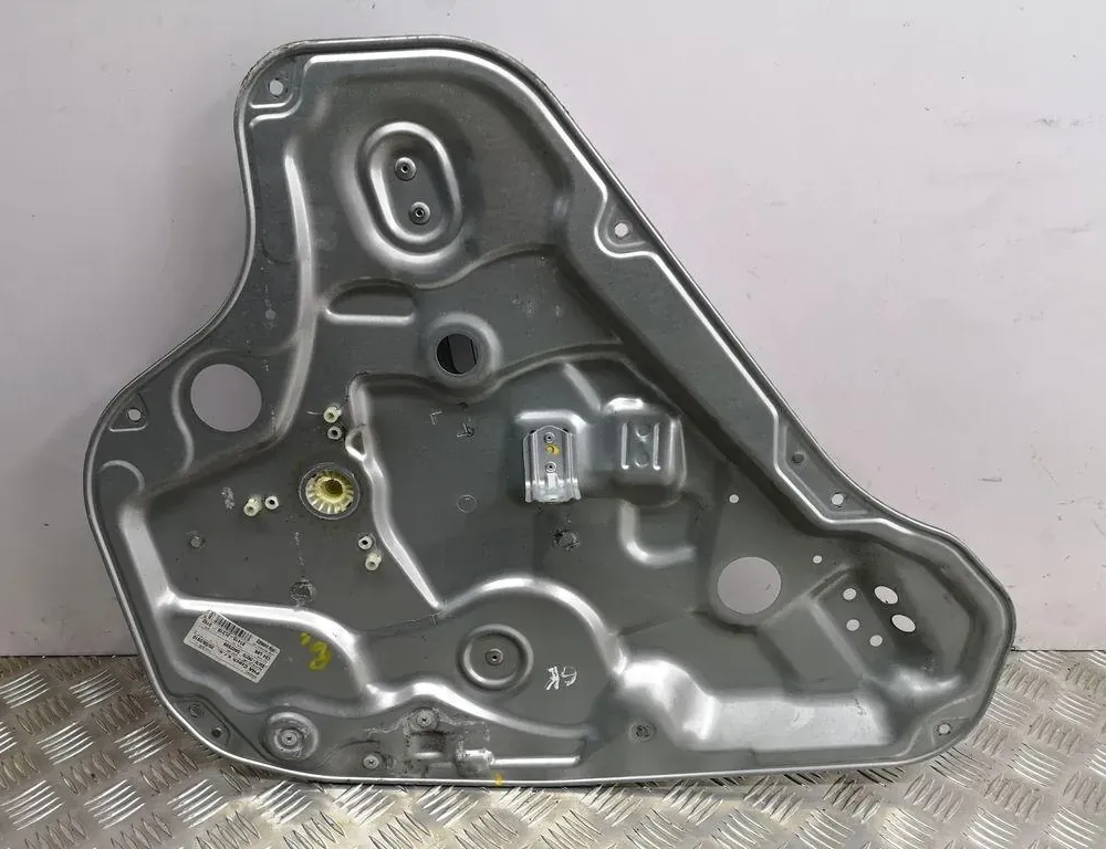 HYUNDAI i30 GD (2 generation) (2012-2017) Lève-vitre de porte arrière gauche 834702R270 34939407