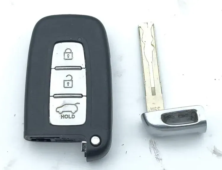 HYUNDAI ix35 1 generation (2009-2015) La clé de contact 34449093