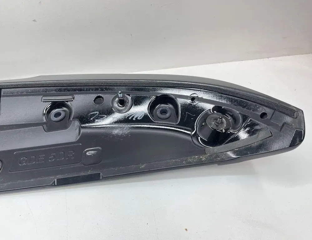 HYUNDAI i30 GD (2 generation) (2012-2017) Becquet de coffre 87210A6000 34939409