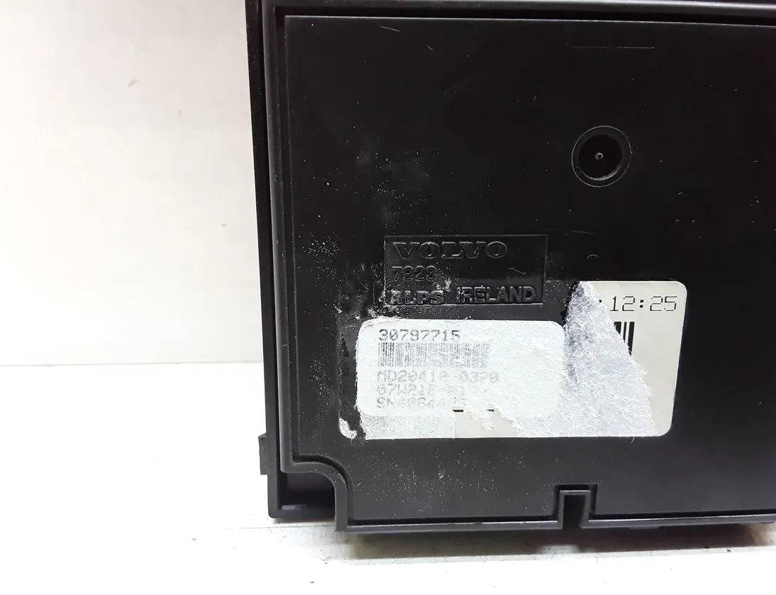 VOLVO XC70 3 generation (2007-2020) Affichage de navigation 30797715 23592432