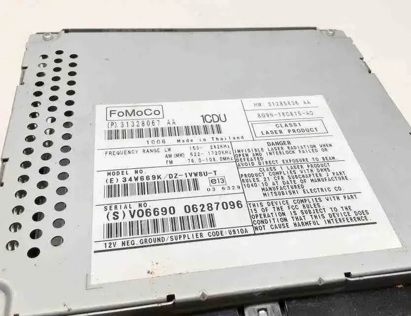 VOLVO XC60 1 generation (2008-2017) Lecteur de musique avec GPS 31285836,8G9N18C815AD,31328067 32644981
