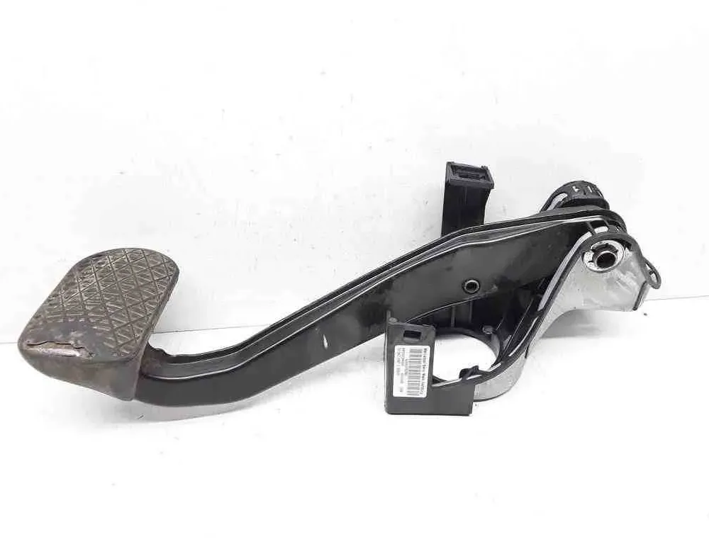 MERCEDES-BENZ C-Class W204/S204/C204 (2004-2015) Pédale de frein A2042902001 32655875
