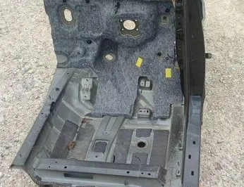 HYUNDAI Santa Fe DM (2012-2020) Panneau de custode avant droit 33330221