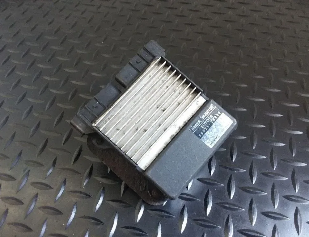 TOYOTA Avensis 2 generation (2002-2009) Calculateur d'injecteurs de carburant 8987120050 31372587