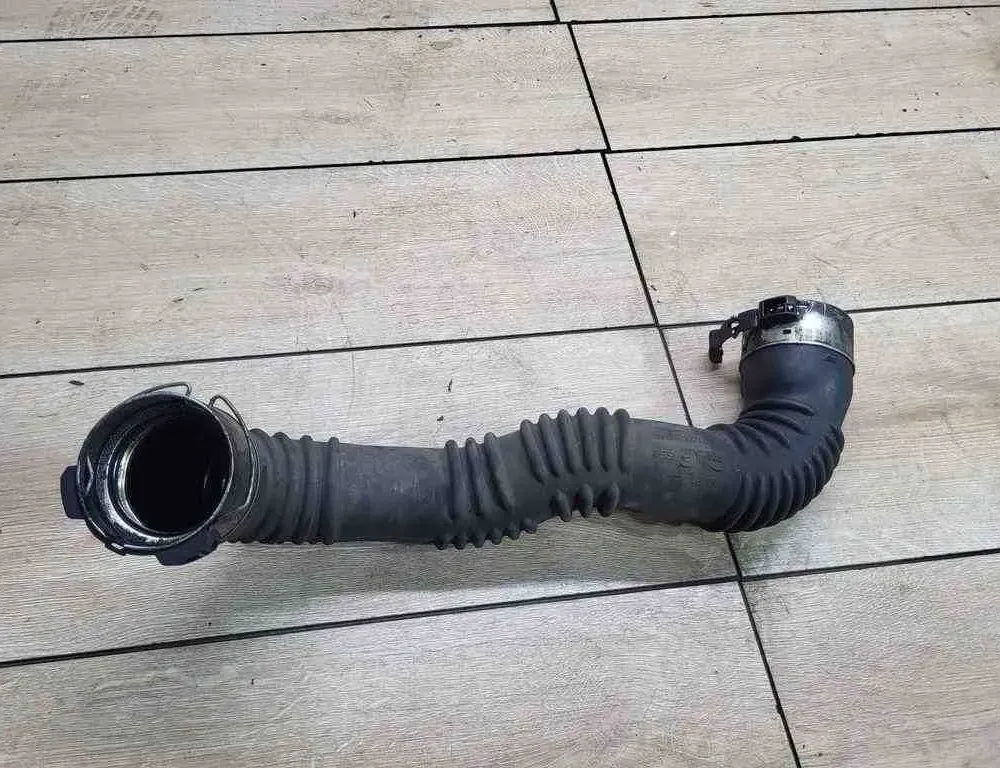 MERCEDES-BENZ B-Class W246 (2011-2020) Tuyau de tuyau de refroidisseur intermédiaire A2465200101 32677550