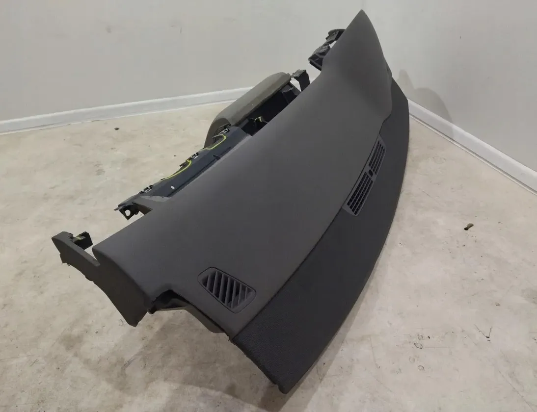 VOLKSWAGEN Passat B8 (2014-2023) Autres pièces de moteur 4E1857001E 23140035