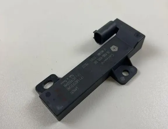JEEP Compass 2 generation (2017-2023) Amplificateur d'antenne du couvercle de coffre 68051315AB,2840864000300 33269451