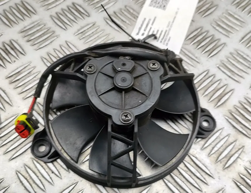 DUCATI STREETFIGHTER Ventilateur des radiateurs de refroidissement 33495313