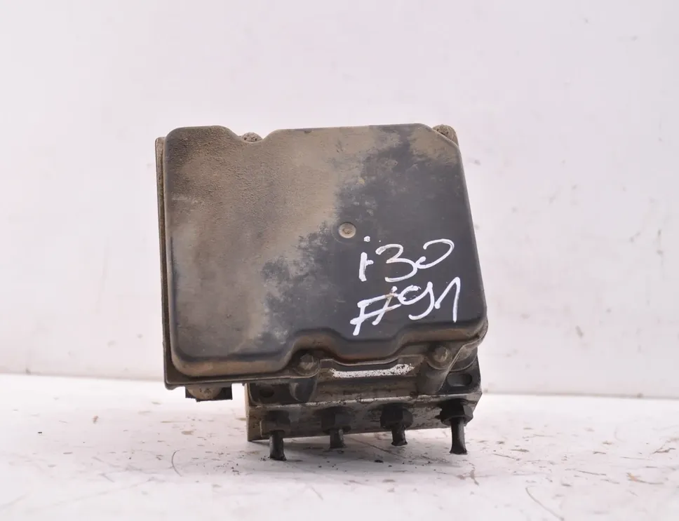 HYUNDAI i30 FD (1 generation) (2007-2012) Pompe ABS 589202L500 33444632