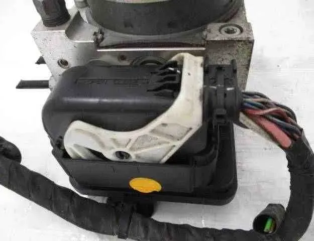 PEUGEOT 208 Peugeot 208 (2012-2015) Pompe ABS 10091539453,28515397063,10062530011 32465744