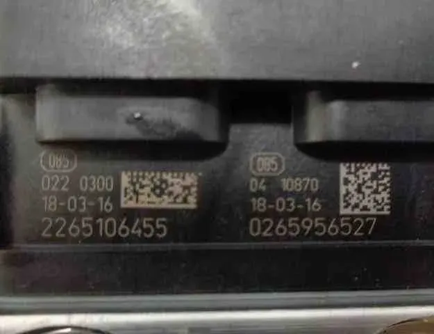 RENAULT Captur 1 generation (2013-2019) Pompe ABS 476601842R 32469713