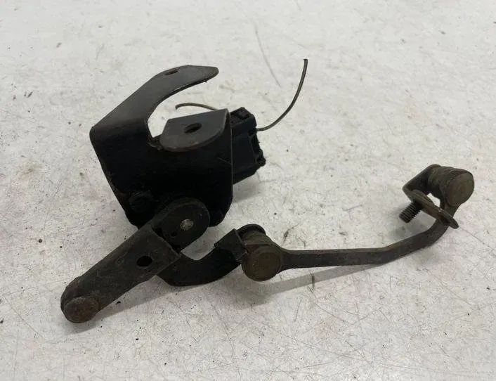 MERCEDES-BENZ E-Class W211/S211 (2002-2009) Capteur de niveau avant droit A0105427717 22165869