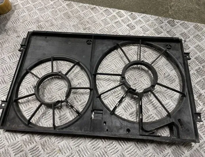 VOLKSWAGEN Golf 5 generation (2003-2009) Radiateur de ventilateur de refroidissement du moteur 1K0121207J 22186969