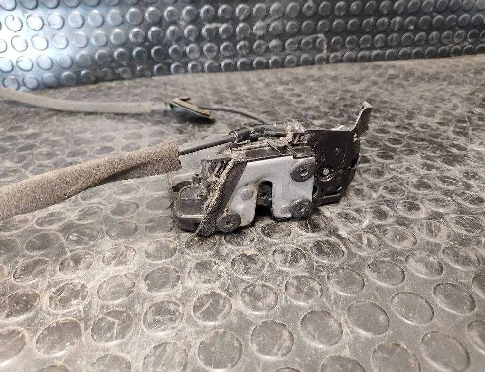 RENAULT Captur 1 generation (2013-2019) Serrure de porte avant droite 805022764R 33174703