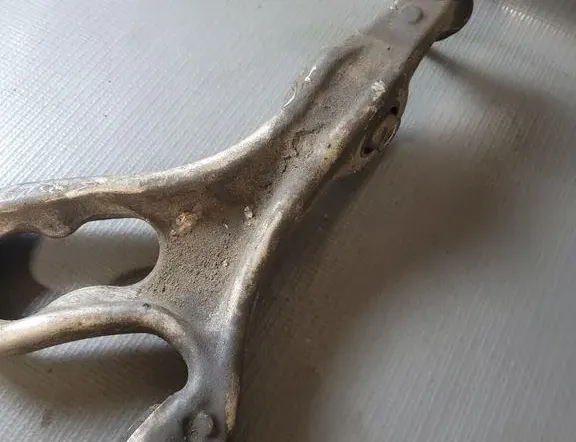 VOLKSWAGEN Touareg 2 generation (2010-2018) Bras de triangle avant 7P0407151E 33213685