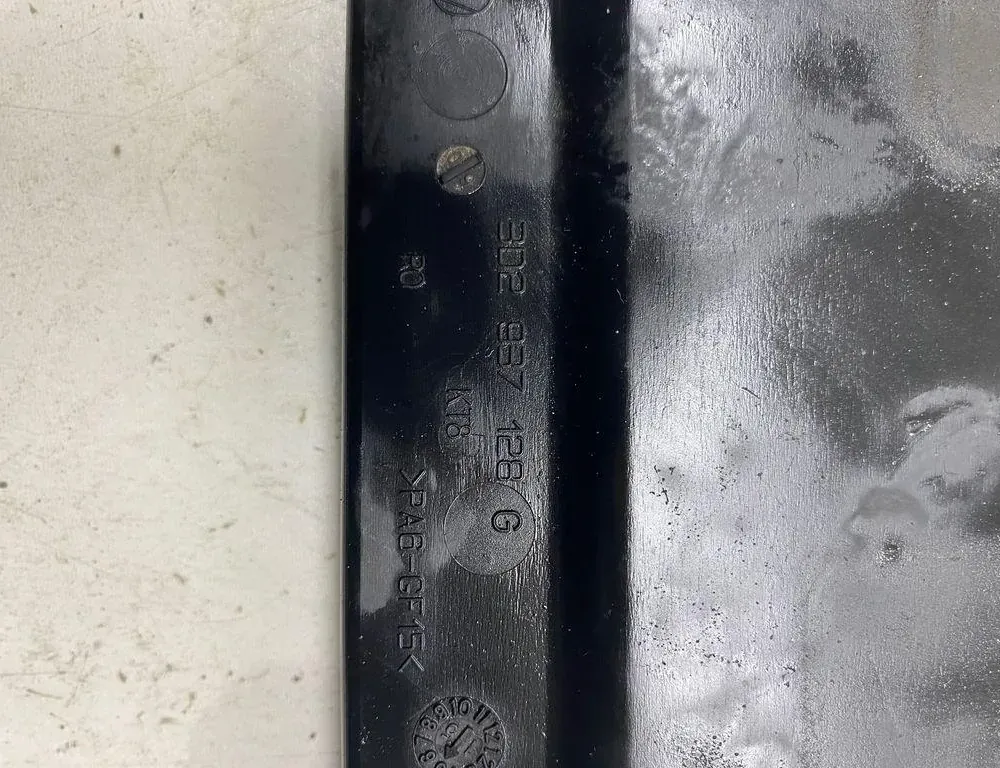 BENTLEY Continental Couvercle de la boîte à fusibles 3D2937128G 34705285