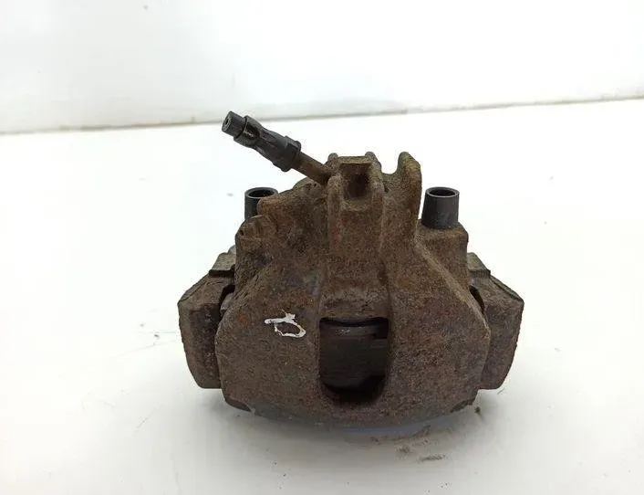 VOLVO S60 1 generation (2000-2009) Étrier de frein avant droit 830 21531749