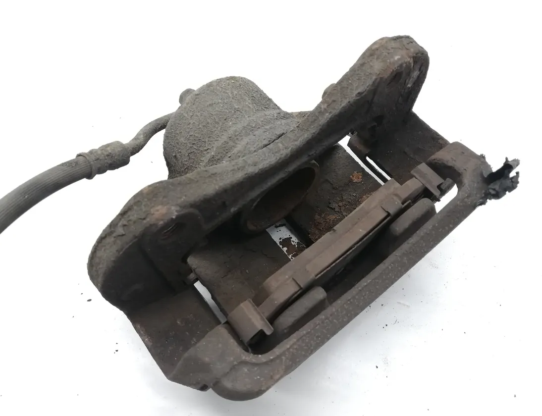 HYUNDAI ix35 1 generation (2009-2015) Étrier de frein avant gauche 14201731