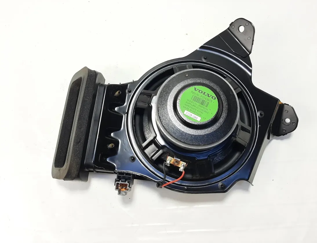 VOLVO XC40 1 generation (2017-2024) Caisson de basses 31438479 26285934