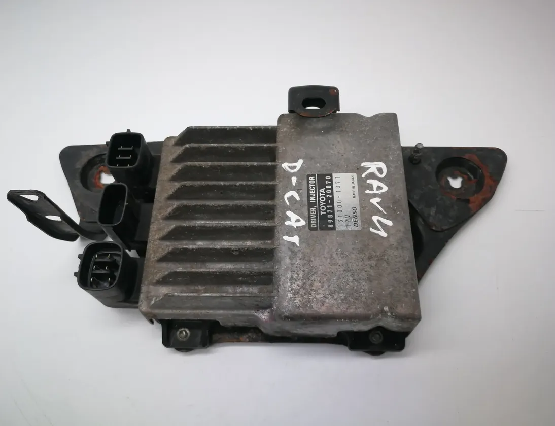 TOYOTA RAV4 2 generation (XA20) (2000-2006) Calculateur d'injecteurs de carburant 89871-20070 3936839
