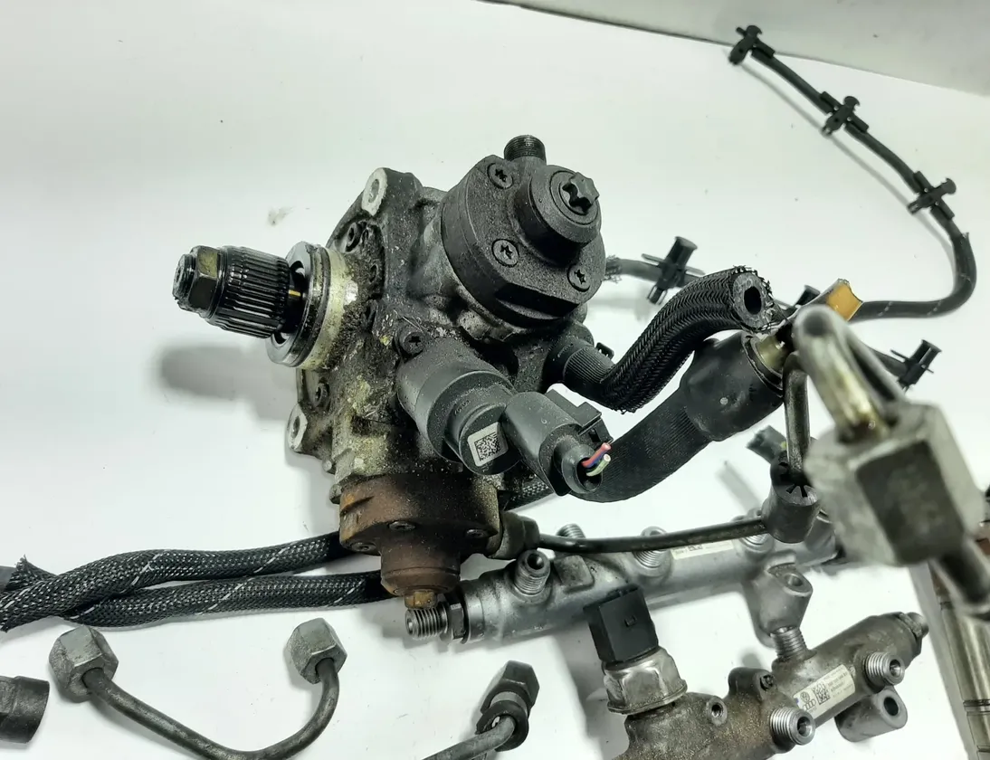 AUDI A5 8T (2007-2016) Système de carburant 059130755BF,059130277CC,059130090CA,059130089BS 34067821