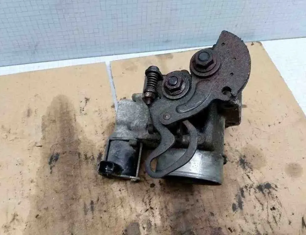 MAZDA 626 GF (1997-2002) Corps de papillon 32511013