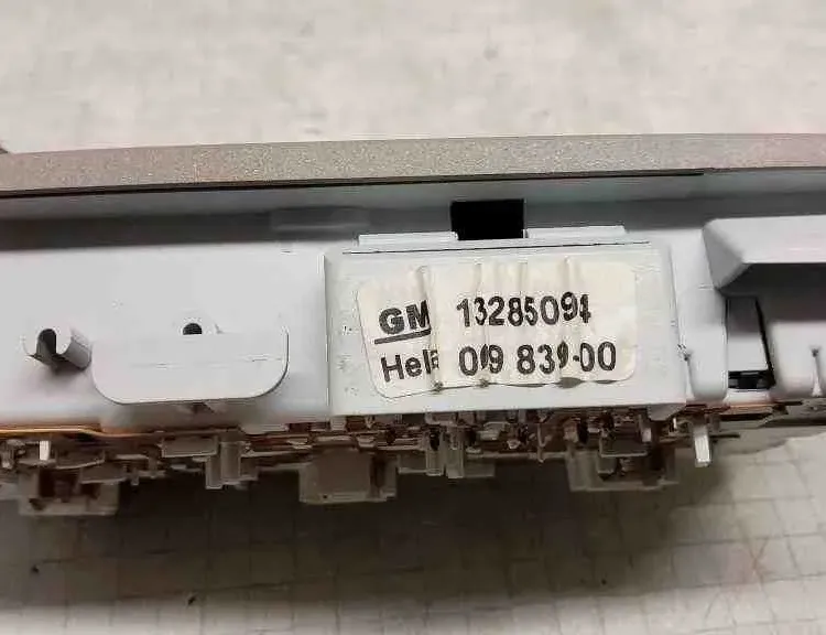 OPEL Insignia A (2008-2016) L'éclairage intérieur 00983900,316627975,101208,GM13285094,167352 32555004