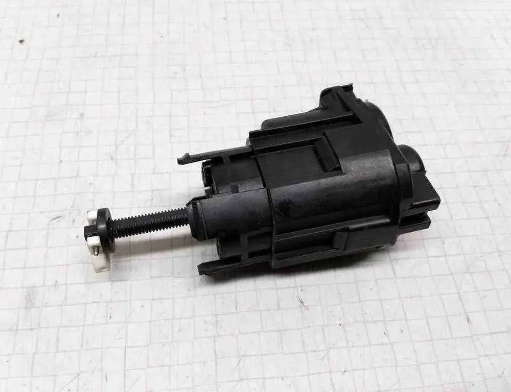 SAAB 900 2 generation (1993-1998) Actionneur de moteur de volet de chauffage intérieur 4759536 32627126