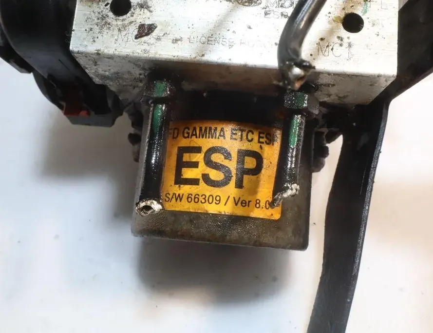 HYUNDAI i30 FD (1 generation) (2007-2012) Pompe ABS 32905221