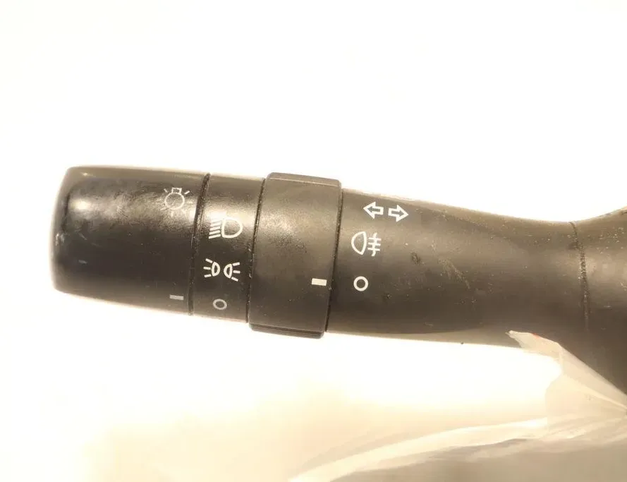 TOYOTA Yaris 3 generation (2010-2019) Unité de commande de commutateur de phare 17F001 32907428