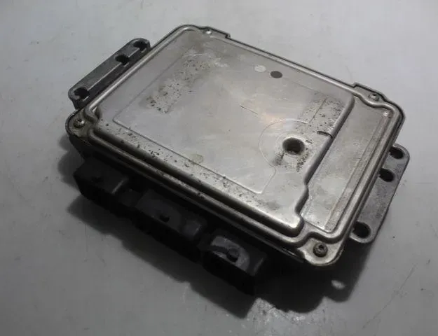 PEUGEOT 407 1 generation (2004-2010) Calculateur d'unité de commande du moteur 0281011633 32927332