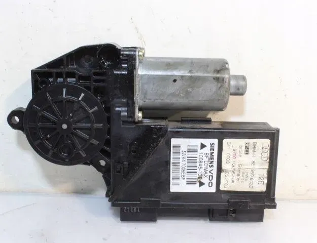 AUDI A4 B8/8K (2011-2016) Moteur de commande de vitre de porte avant droite 0130821765 32940692