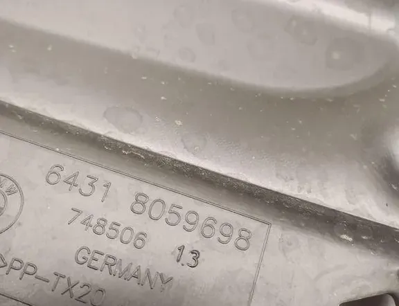 BMW 4 Series F32/F33/F36 (2013-2020) Garniture de capot d'essuie-glace avant 8059698 34133796