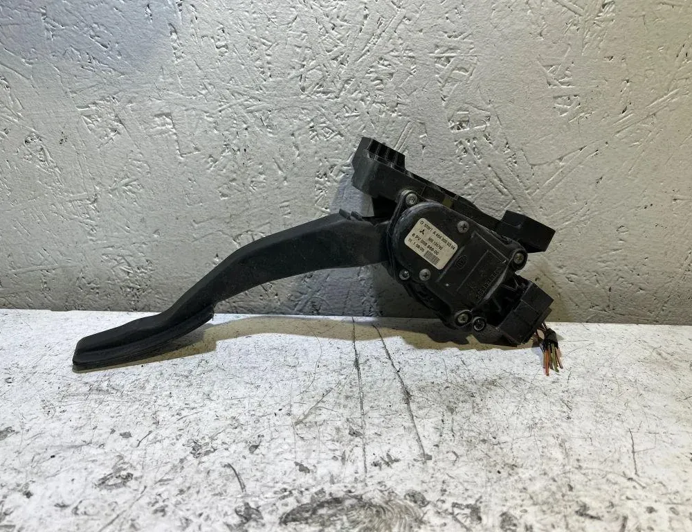 SMART Forfour 1 generation (2004-2006) Pédale d'accélérateur MN125792,A4543000304,6PV00886600 35000094