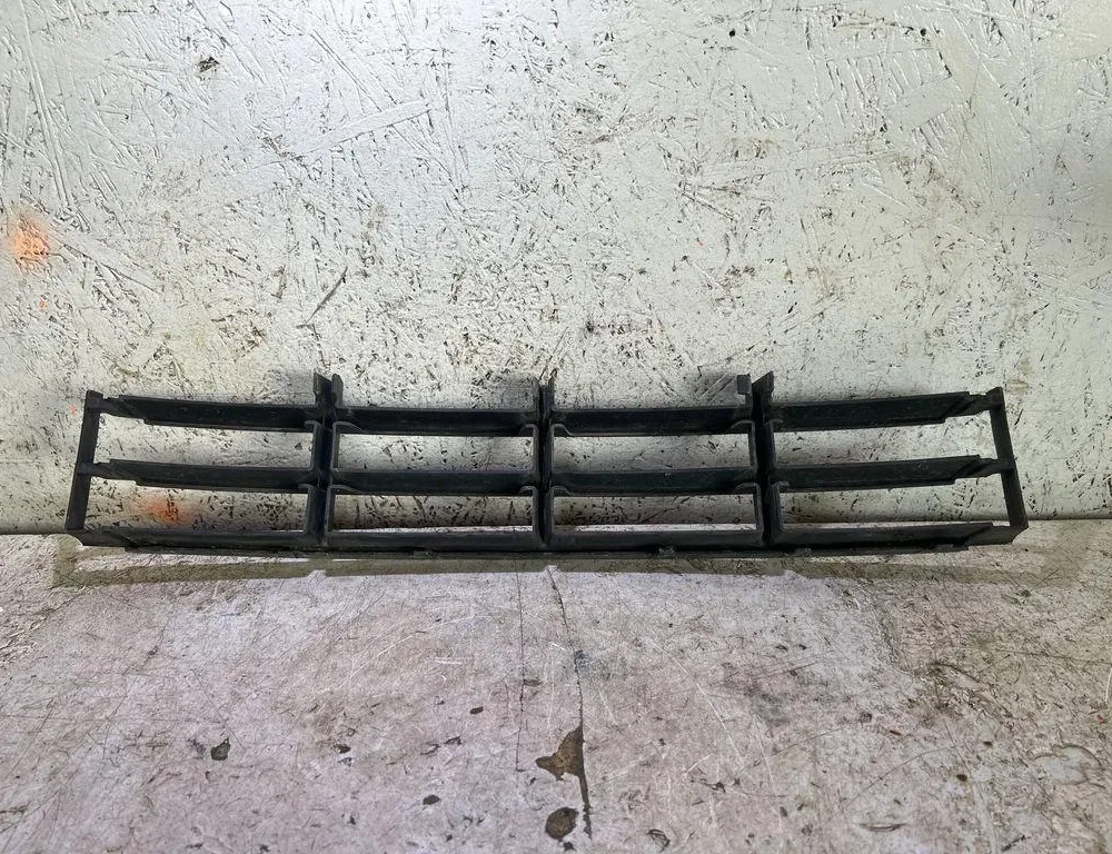 SKODA Fabia 2 generation  (2010-2014) Grille inférieure du pare-chocs avant 5J0853677A 35034646