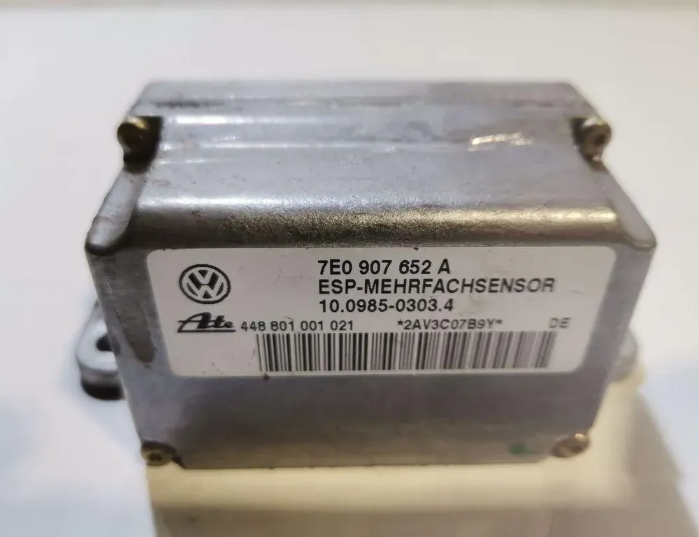 VOLKSWAGEN Touareg 1 generation (2002-2010) Capteur d'accélération 7E0907652A 35008569