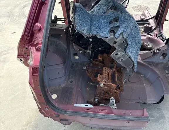 JEEP Cherokee 5 generation (KL) (2013-2024) Panneau de custode arrière gauche 35022669
