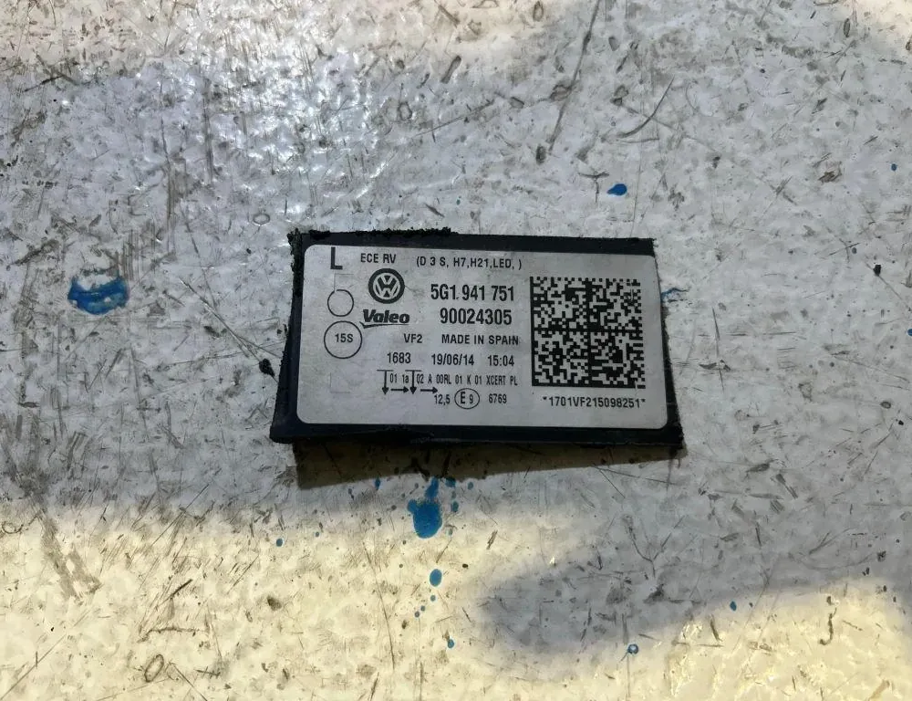VOLKSWAGEN Golf 7 generation (2012-2024) Cache phare avant 5G1941751,90024305 35025047